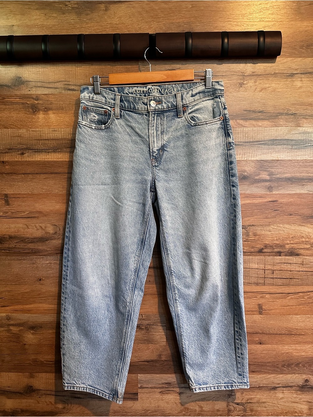 American Eagle Stretch Mom Jeans Size 4 Short Light Wash